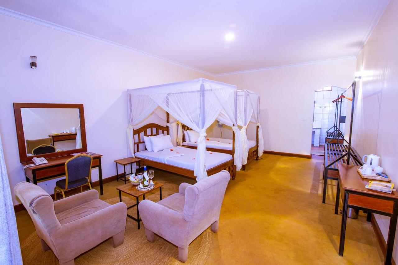 Eileen'S Trees Inn Карату Екстер'єр фото
